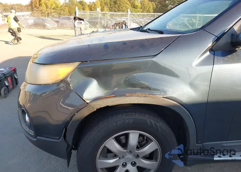 2011 Kia Sorento Lx from USA, damaged, VIN 5XYKT3A19BG155524